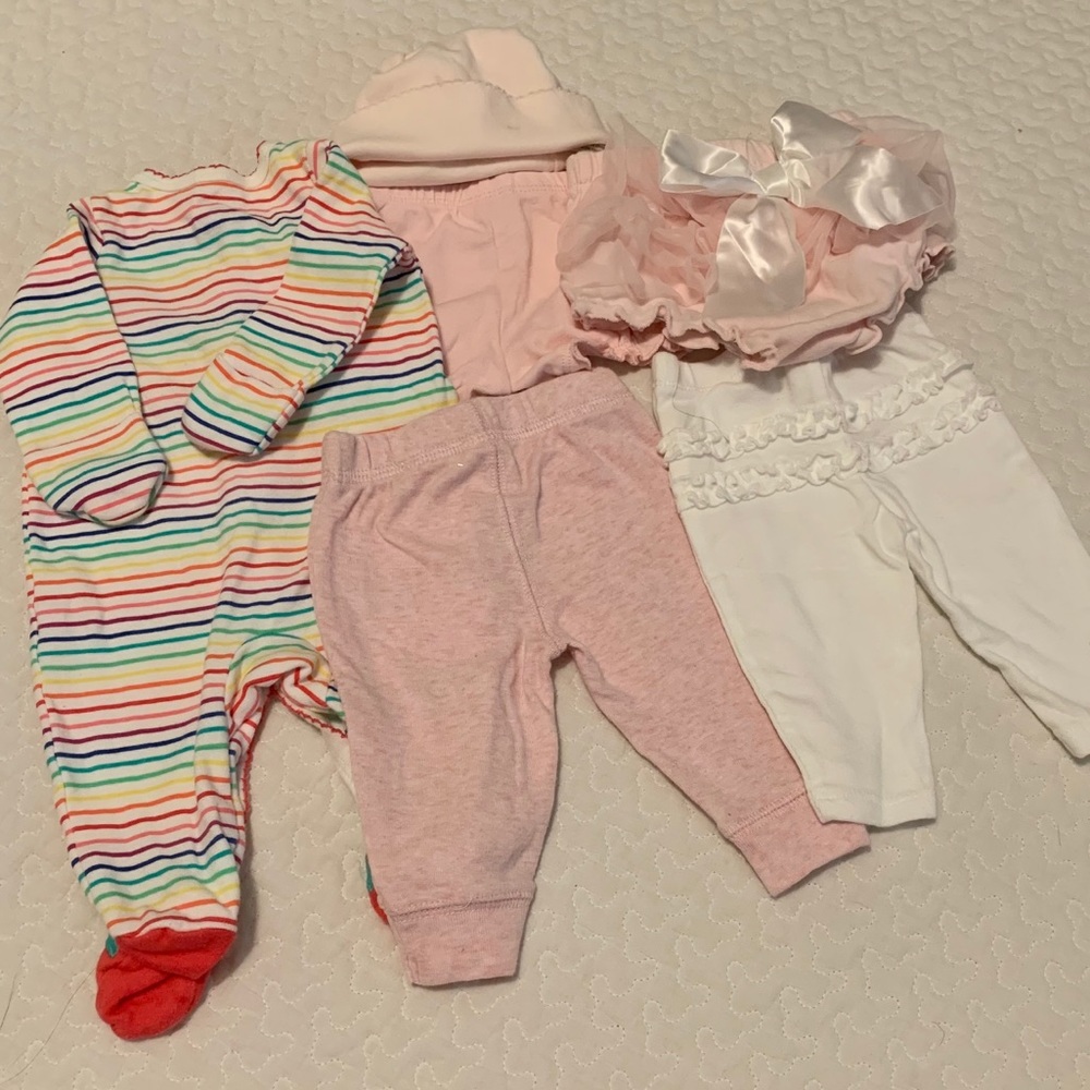 Carter's newborn bundle - Picture 2 of 2